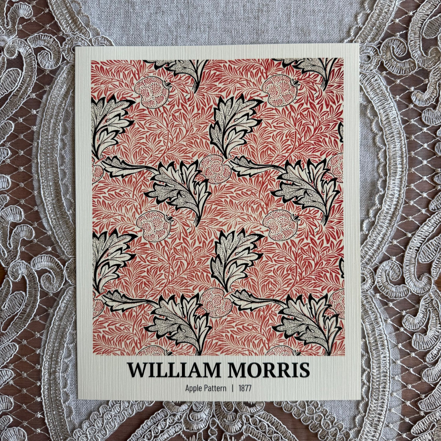 William Morris: Apple Pattern