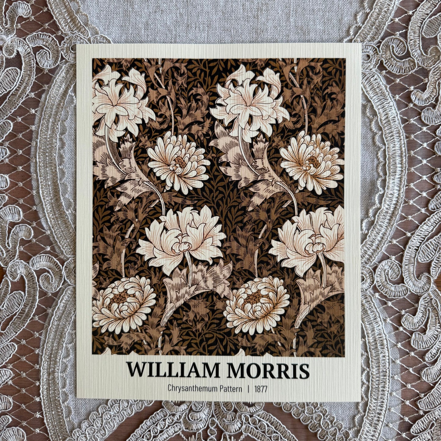 William Morris: Chrysanthemum Pattern