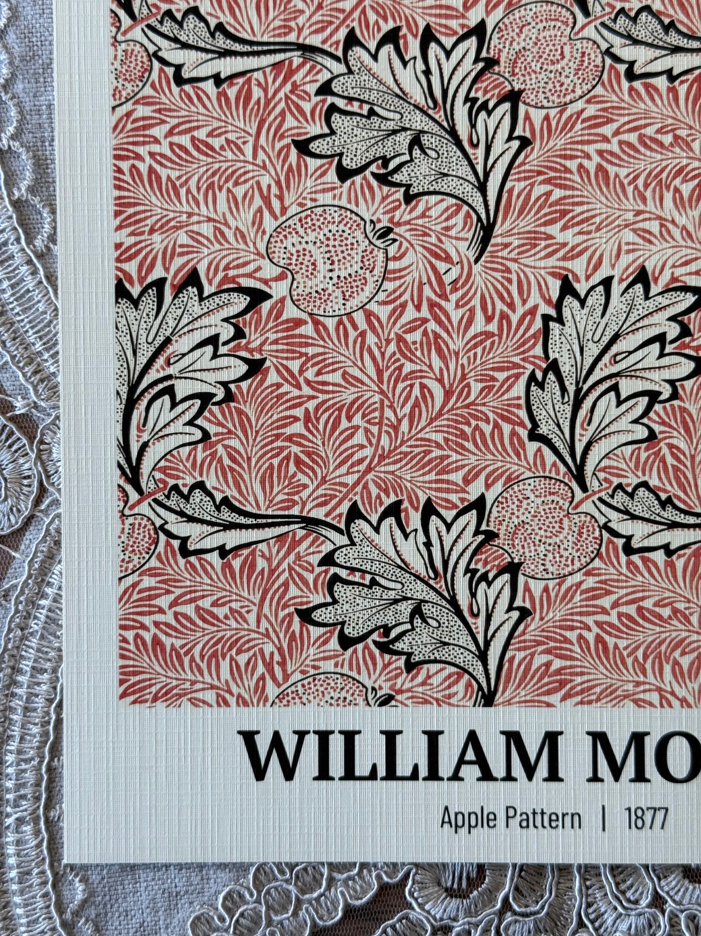 William Morris: Apple Pattern