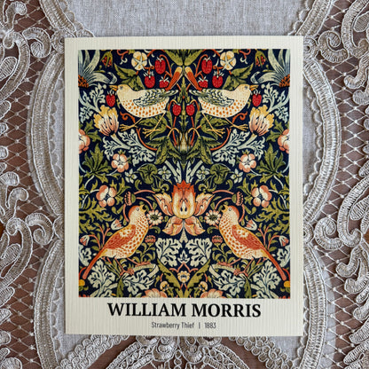 William Morris: Strawberry Thief